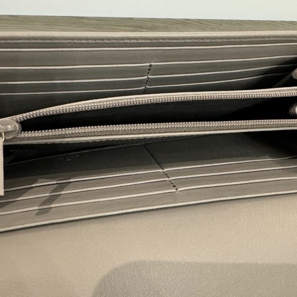 GUCCI Grey Monogrammed Leather Wallet - Picture 6 of 10